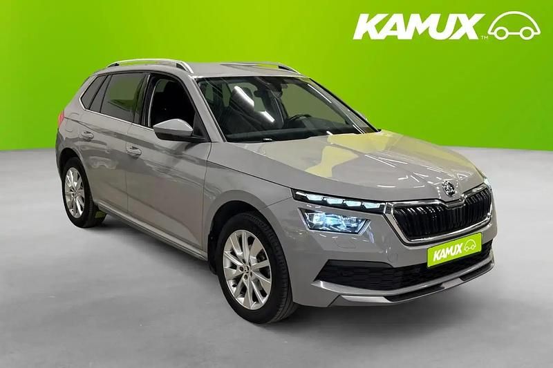Grå Begagnad 2021 Skoda Kamiq Adventure SUV | 209 800 kr (Marknadspris) - Bild 1/3