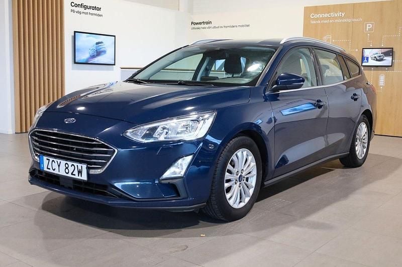 Blå Begagnad 2019 Ford Focus Titanium Kombi | 139 800 kr (Bra pris) - Bild 1/3