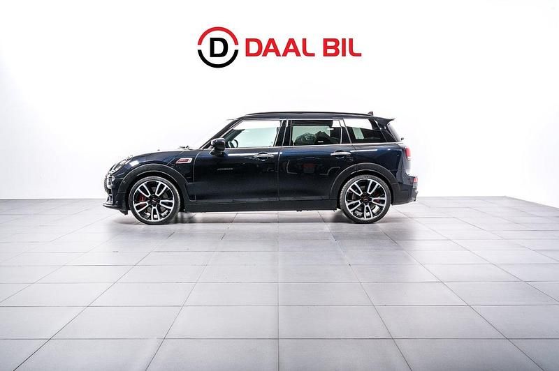 Svart Begagnad 2019 Mini John Cooper Works Clubman Chili Kombi | 309 700 kr (Marknadspris) - Bild 1/4