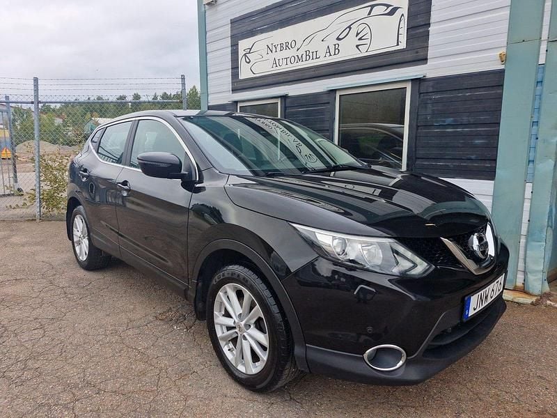 Svart Begagnad 2014 Nissan Qashqai SUV | 109 900 kr (Marknadspris) - Bild 1/4