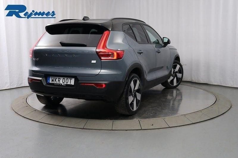 Begagnad Volvo XC40 Core 185 kW (252 HK) 2023 Grå SUV