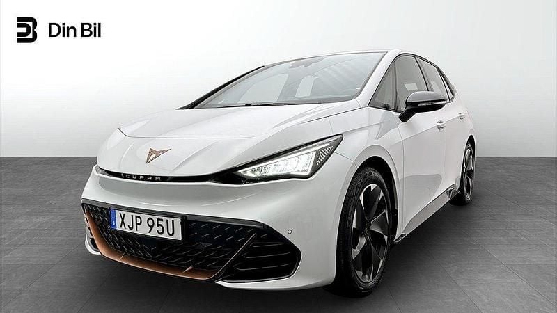 Vit Begagnad 2023 Cupra Born e-Boost Halvkombi | 274 900 kr (Bra pris) - Bild 1/4