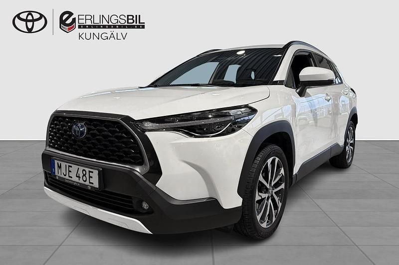 Begagnad Toyota Corolla Cross Style 152 HK (111 kW) 2022 Vit SUV