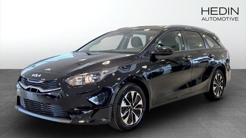 Svart (black) Ny 2025 Kia Ceed Sportswagon Kombi | 254 650 kr (Bra pris) - Bild 1/4