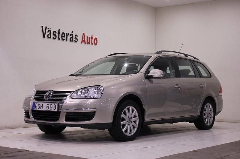 Begagnad VW Golf VI 102 HK (75 kW) 2008 Brun Halvkombi