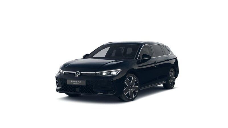 Mörkgrå (diabase grey metallic) Ny 2025 VW Passat R-line Kombi | 556 400 kr (Marknadspris) - Bild 1/4