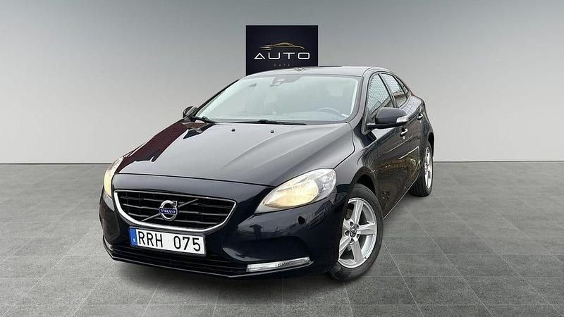 Begagnad Volvo V40 Kinetic 116 HK (85 kW) 2014 Svart Kombi
