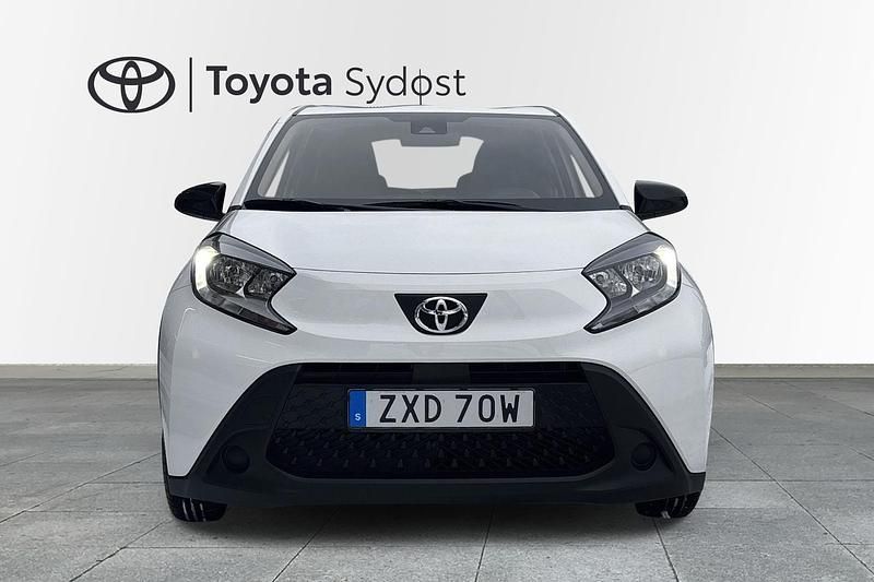 Begagnad Toyota Aygo X Play 72 HK (52 kW) 2022 Vit SUV