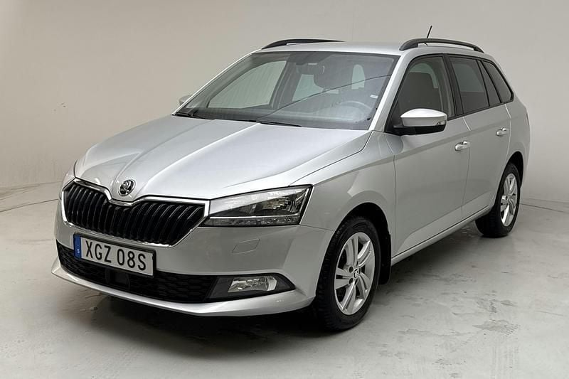 Silver Begagnad 2020 Skoda Fabia Style Kombi | 149 900 kr (Marknadspris) - Bild 1/4