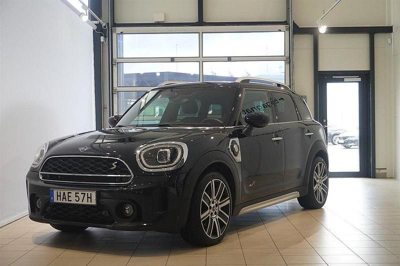 Svart (enigmatic black metallic) Begagnad 2022 Mini Cooper S Countryman SUV | 339 800 kr - Bild 1/4