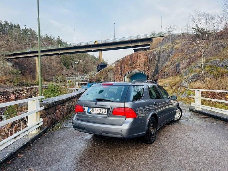 Begagnad Saab 9-5 Vector 150 HK (110 kW) 2007 Brun Kombi
