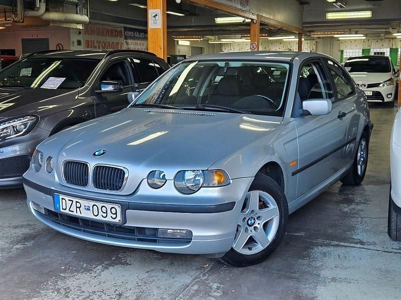 Begagnad BMW 316 Advantage 116 HK (85 kW) 2003 Silver