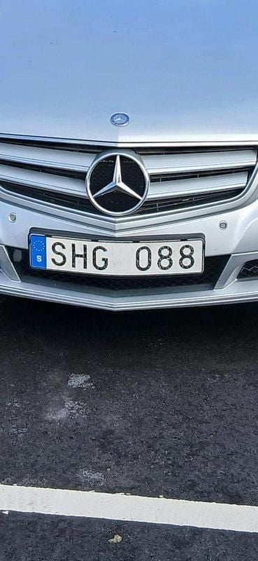 Silver Begagnad 2010 Mercedes E350 Sportkupé | 105 000 kr (Marknadspris) - Bild 1/4