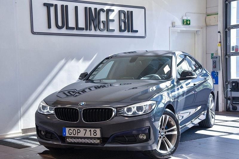 Grå Begagnad 2015 BMW 320 Gran Turismo Sport Line Halvkombi | 159 800 kr (Bra pris) - Bild 1/4
