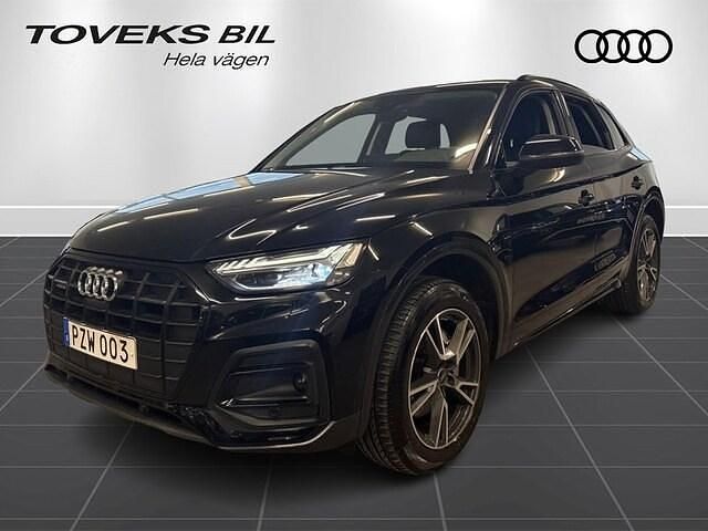 Svart Begagnad 2022 Audi Q5 Comfort SUV | 419 500 kr (Marknadspris) - Bild 1/4