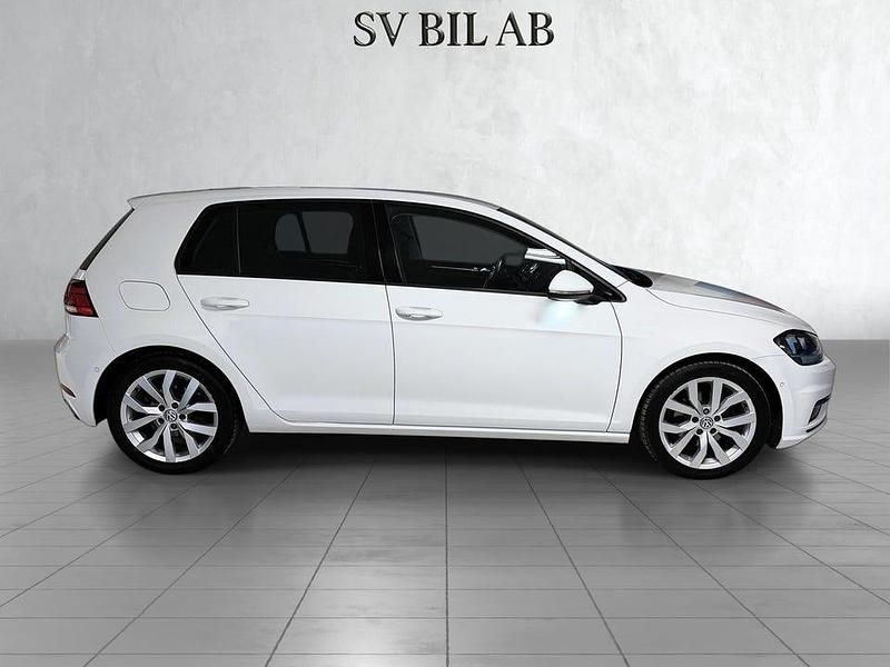 Begagnad VW Golf VII GT 150 HK (110 kW) 2017 Vit Halvkombi