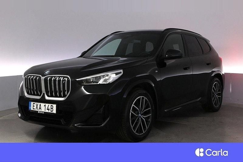 Svart Begagnad 2023 BMW iX1 M Sport SUV | 475 900 kr (Bra pris) - Bild 1/4