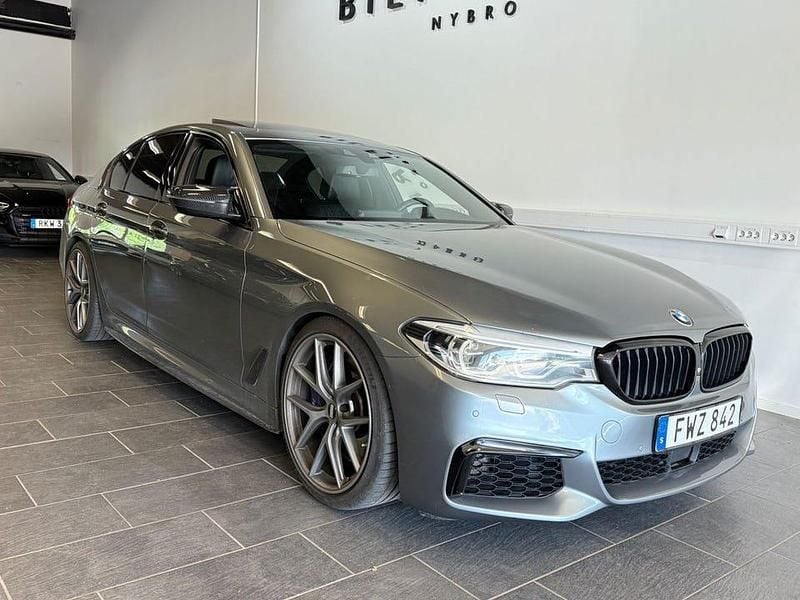 Begagnad BMW M550 463 HK (340 kW) 2017 Blå Sedan