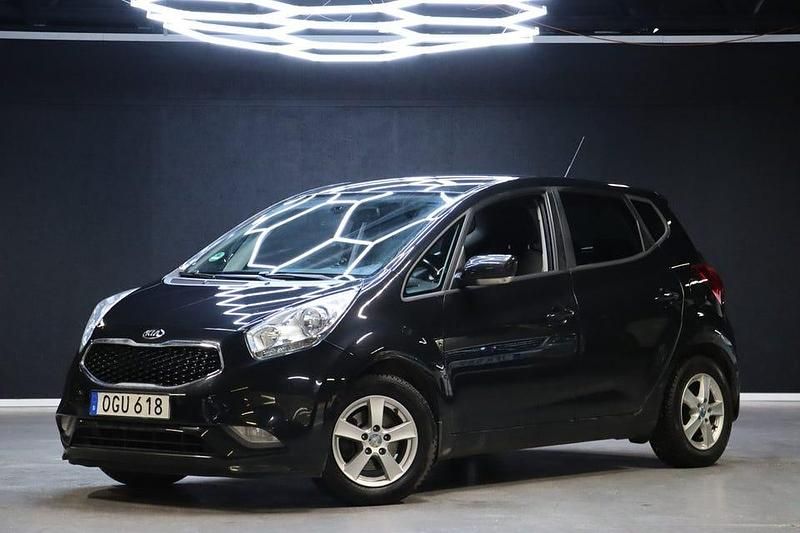 Svart Begagnad 2017 Kia Venga Comfort Halvkombi | 114 900 kr (Marknadspris) - Bild 1/4