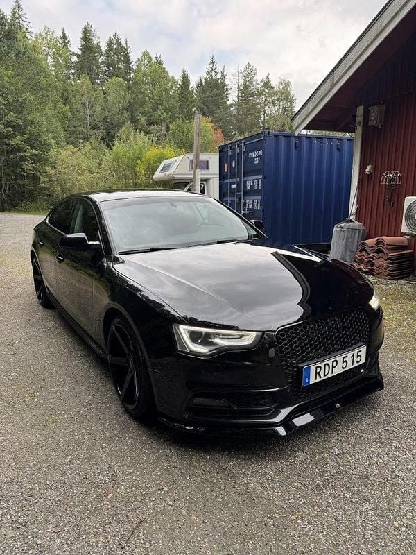 Svart Begagnad 2016 Audi A5 Sportback Halvkombi | 190 000 kr (Marknadspris) - Bild 1/4