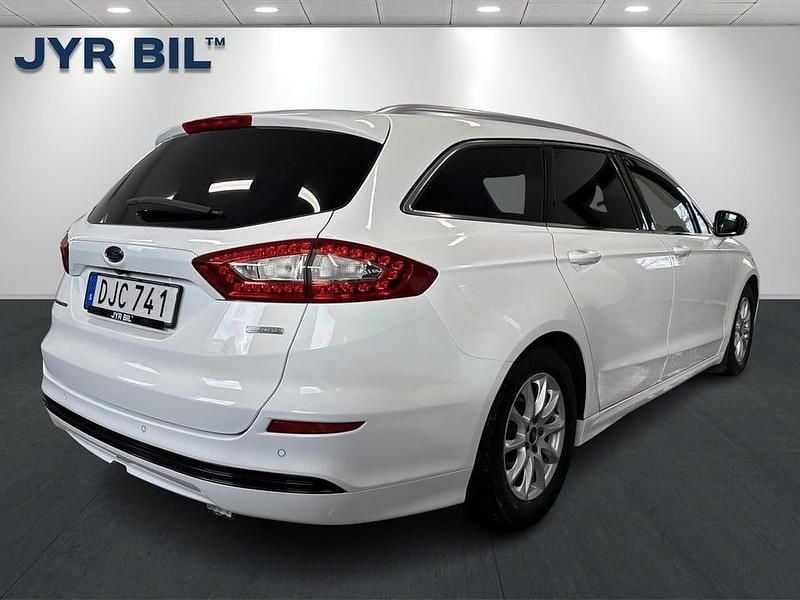 Begagnad Ford Mondeo Titanium 160 HK (117 kW) 2015 Vit Kombi