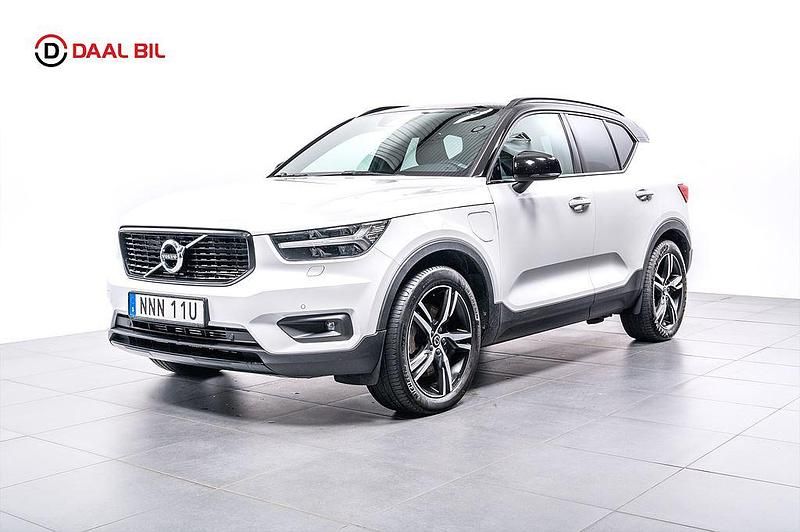 Begagnad Volvo XC40 R-Design 262 HK (192 kW) 2020 Vit SUV