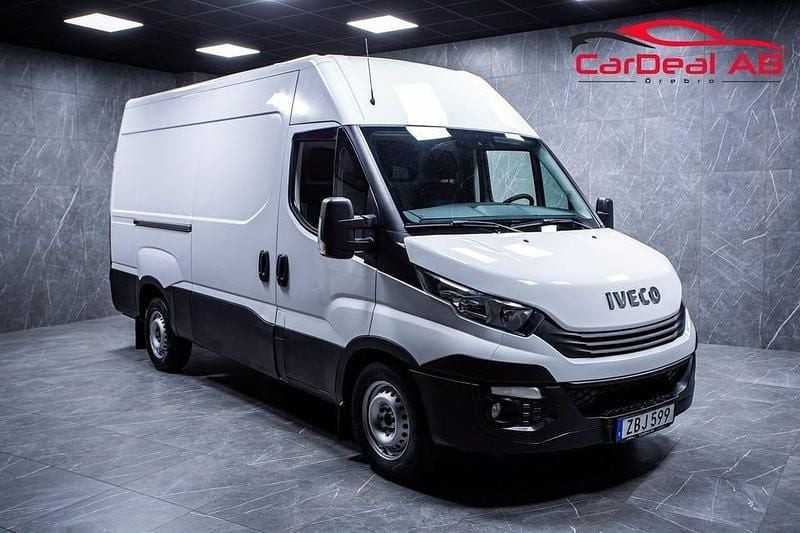 Vit Begagnad 2018 Iveco Daily Van | 119 800 kr (Superpris) - Bild 1/4