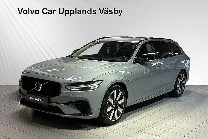 Grå Begagnad 2024 Volvo V90 Plus Kombi | 499 900 kr (Marknadspris) - Bild 1/3
