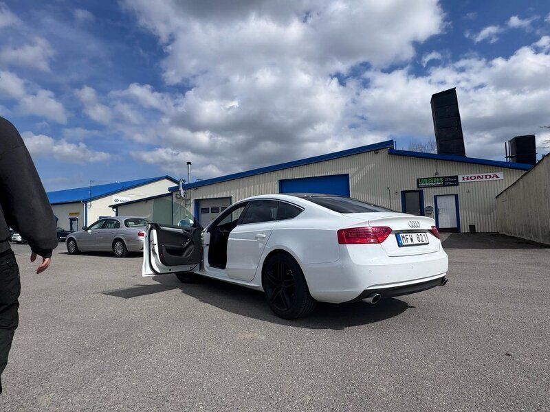 Vit Begagnad 2012 Audi A5 Sportkupé | 105 000 kr (Marknadspris) - Bild 1/4