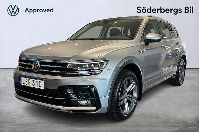 Silver Begagnad 2021 VW Tiguan Allspace Highline SUV | 349 900 kr (Bra pris) - Bild 1/4