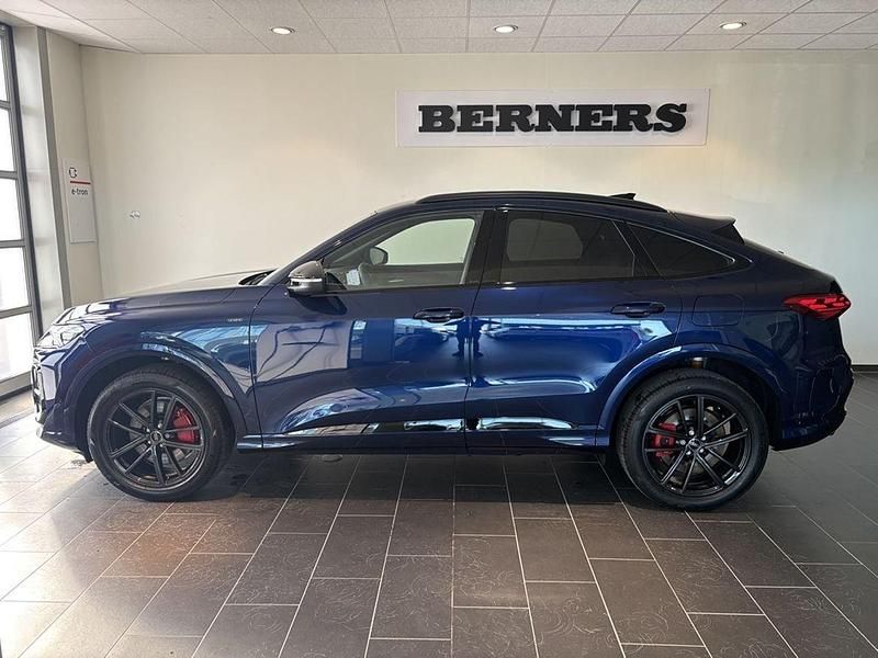 Blå Ny 2025 Audi Q5 Sportback S-Line SUV | 799 900 kr - Bild 1/4
