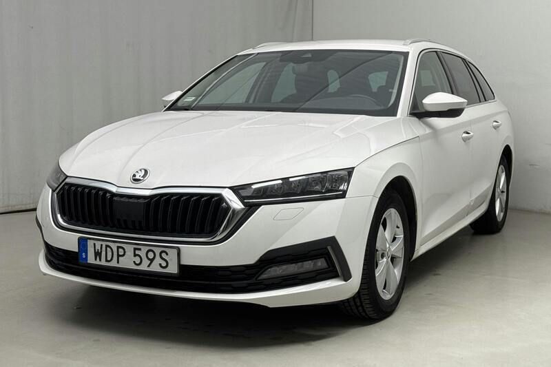 Vit Begagnad 2021 Skoda Octavia | 165 000 kr (Dyr) - Bild 1/4