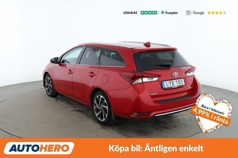 Begagnad Toyota Auris Touring Sports Active 113 HK (83 kW) 2015 Mörkröd Kombi