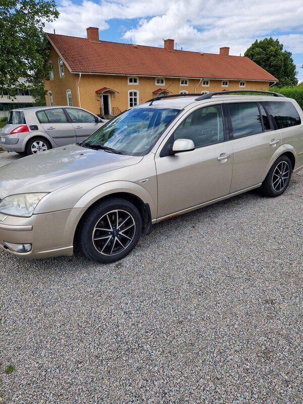 Silver Begagnad 2005 Ford Mondeo Titanium X Kombi | 16 000 kr (Marknadspris) - Bild 1/4