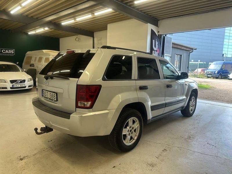 Begagnad Jeep Grand Cherokee 214 HK (157 kW) 2006 Silver SUV