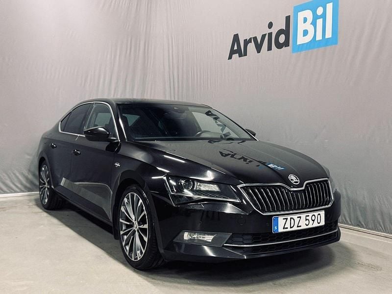 Svart Begagnad 2018 Skoda Superb LAURIN & KLEMENT Halvkombi | 217 800 kr - Bild 1/3