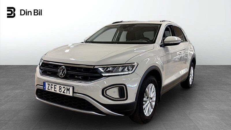 Grå (ascot grey) Begagnad 2022 VW T-Roc SUV | 224 900 kr (Marknadspris) - Bild 1/4