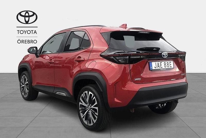 Röd Begagnad 2023 Toyota Yaris Cross Edition SUV | 299 900 kr (Bra pris) - Bild 1/3
