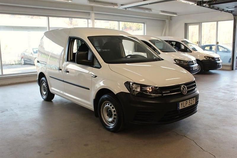 Vit Begagnad 2017 VW Caddy Minibuss | 89 000 kr (Marknadspris) - Bild 1/4