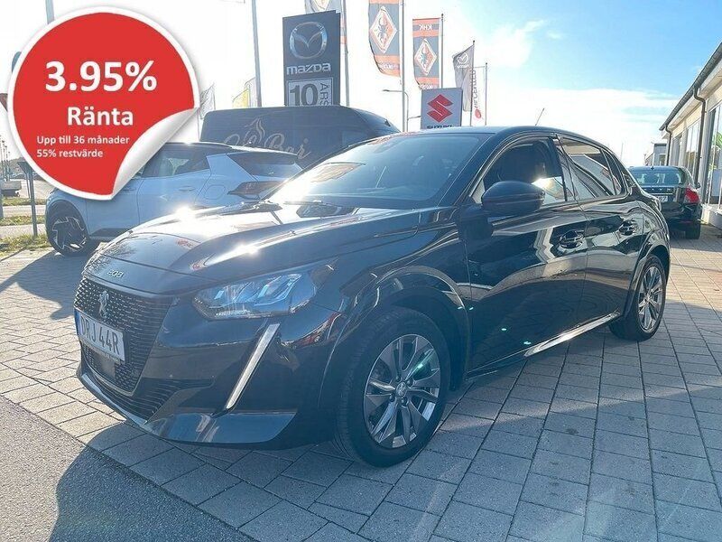 Svart (svart metallic) Begagnad 2021 Peugeot e-208 Allure Halvkombi | 166 000 kr - Bild 1/4