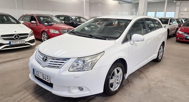 Vit Begagnad 2011 Toyota Avensis Business Edition Kombi | 64 999 kr (Marknadspris) - Bild 1/3