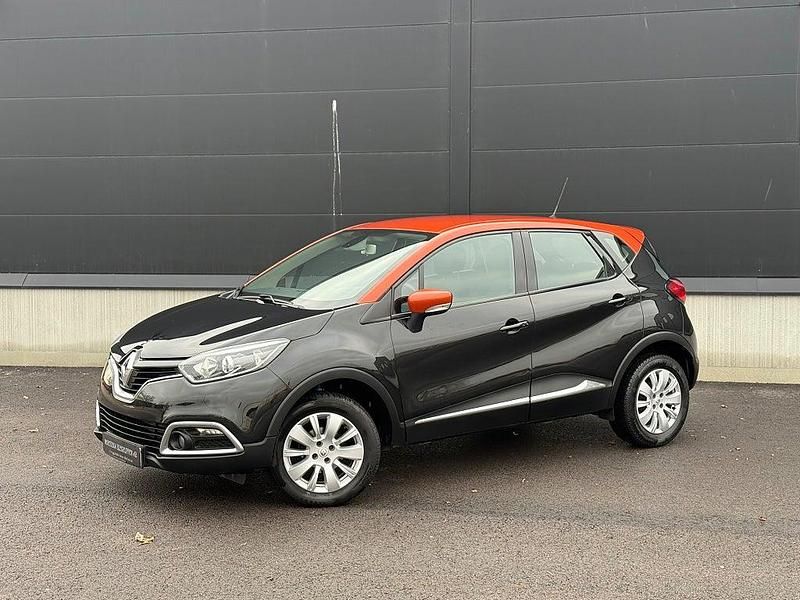 Begagnad Renault Captur 90 HK (66 kW) 2016 Svart SUV