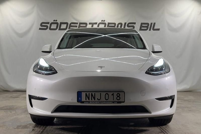 Begagnad Tesla Model Y Long Range AWD 378 kW (514 HK) 2022 Vit SUV