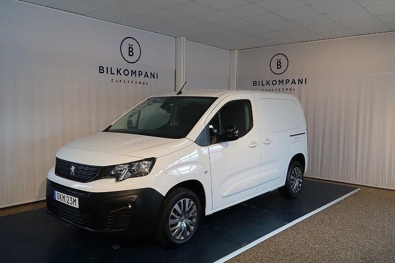 Vit Begagnad 2023 Peugeot Partner Van | 268 800 kr (Dyr) - Bild 1/4