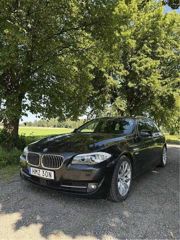Grå Begagnad 2011 BMW 535 M Sport Kombi | 125 000 kr (Marknadspris) - Bild 1/4