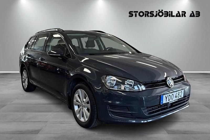 Mörkgrå Begagnad 2016 VW Golf VII Kombi | 109 000 kr (Marknadspris) - Bild 1/4