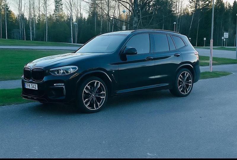 Svart Begagnad 2018 BMW X3 M Sport SUV | 380 000 kr (Marknadspris) - Bild 1/4