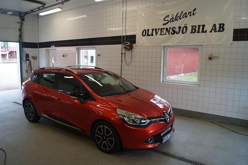 Röd Begagnad 2013 Renault Clio GrandTour Kombi | 76 000 kr (Lite dyr) - Bild 1/4