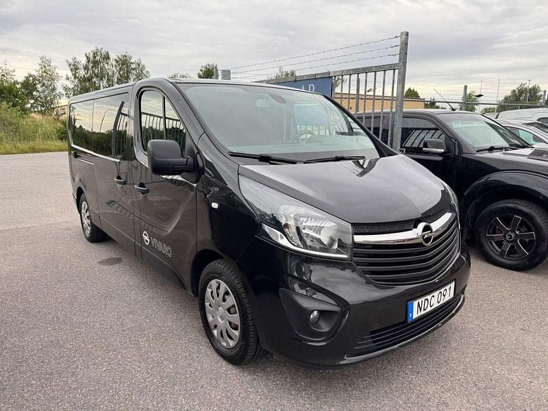 Svart Begagnad 2016 Opel Vivaro Van | 179 900 kr - Bild 1/4