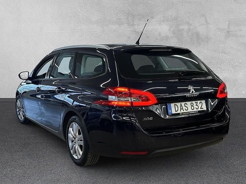 Begagnad Peugeot 308 SW Active 110 HK (80 kW) 2015 Blå Kombi